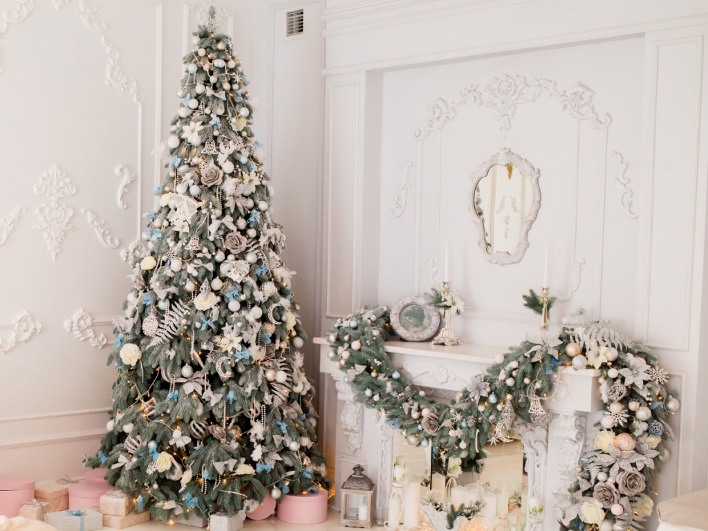 Where to buy a Christmas tree in Dubai real and artificial