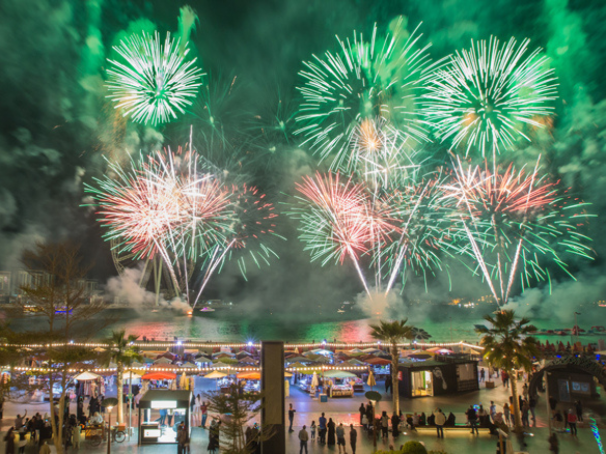 Fireworks In Dubai Today Timing 2025 Time Dorine Bernelle