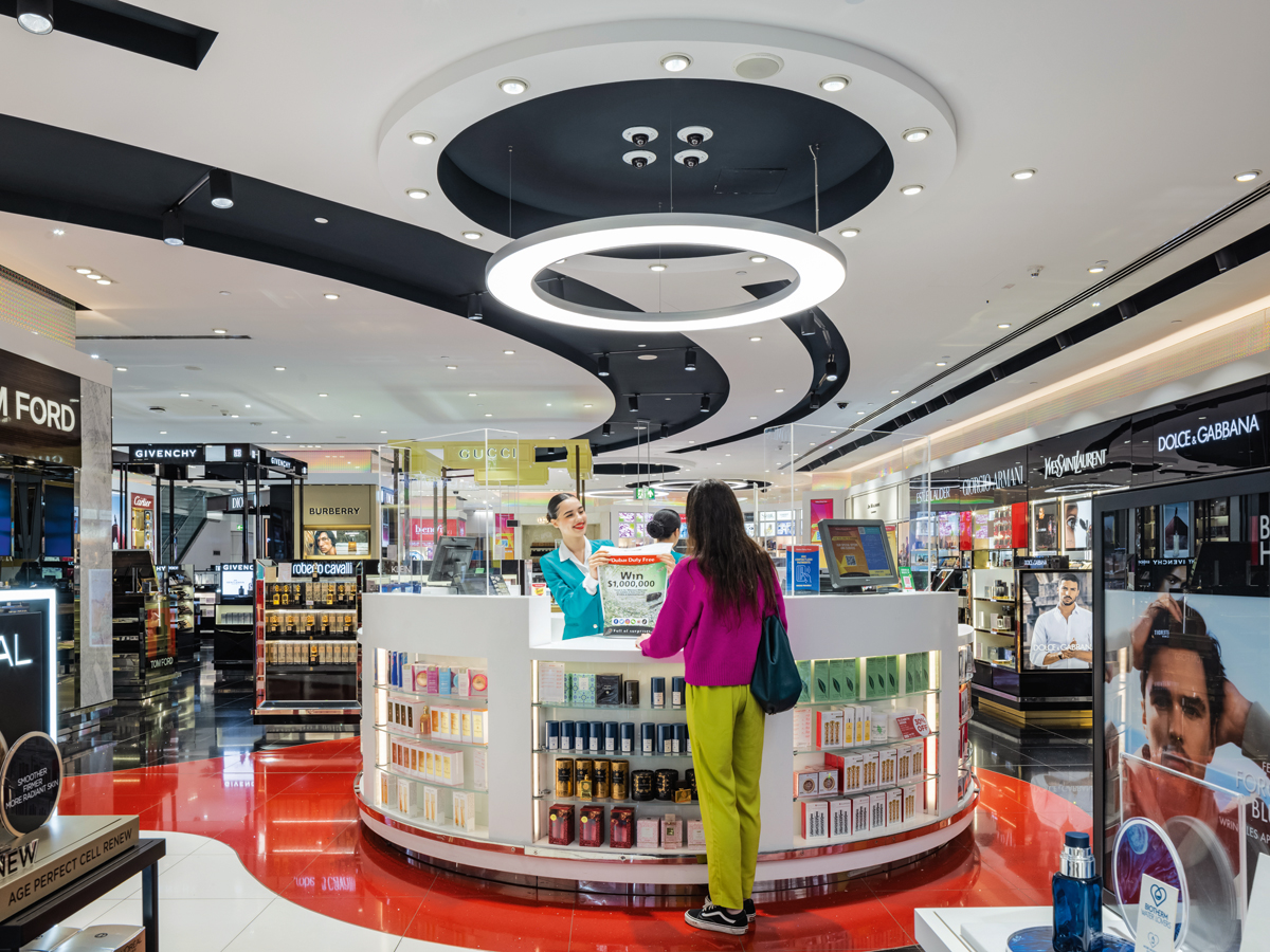 Shops in Concourse B, Terminal 3 at Dubai International Airport