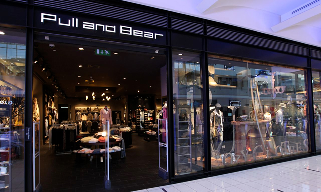 pull and bear mecca mall