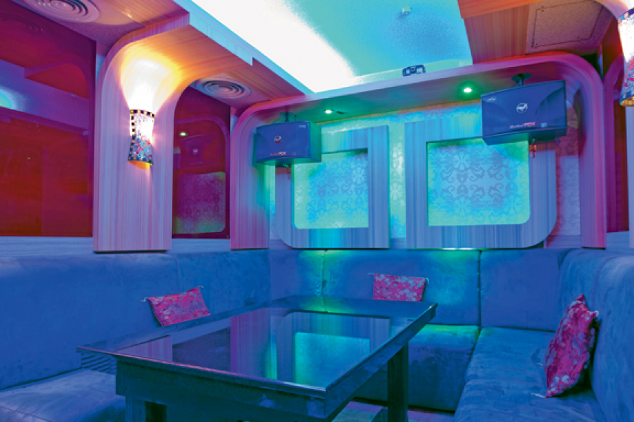 Best Karaoke Bars In Dubai Bars Nightlife Time Out Dubai
