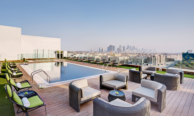 Melia Hotel La Piscina Friday Brunch Brunch Time Out Dubai