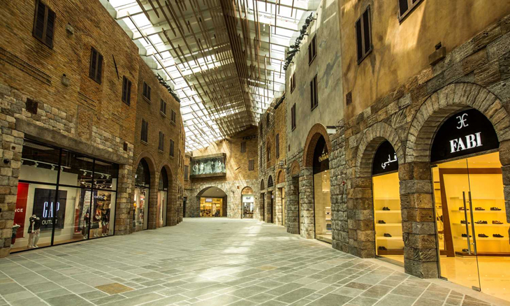 armani outlet village