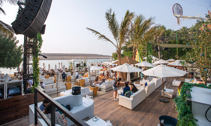 25 Best Beach Bars In Dubai Bars Nightlife Time Out Dubai