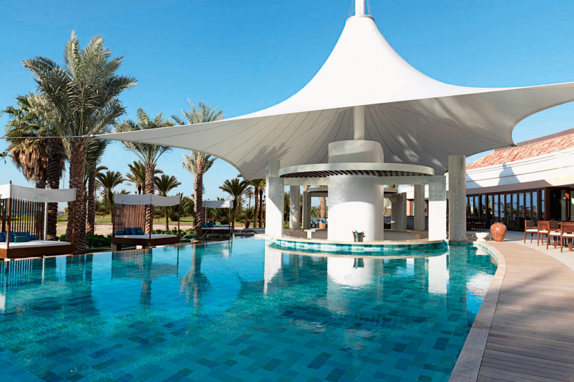 Dubai S Best Swim Up Bars Rooftop Pools And Pool Day Packages Things To Do Time Out Dubai