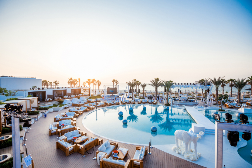 La Vie En Rose At Nikki Beach Dubai Brunch Time Out Dubai