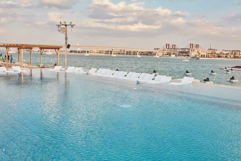 Atlantis The Palm S White Beach To Open This Weekend Bars