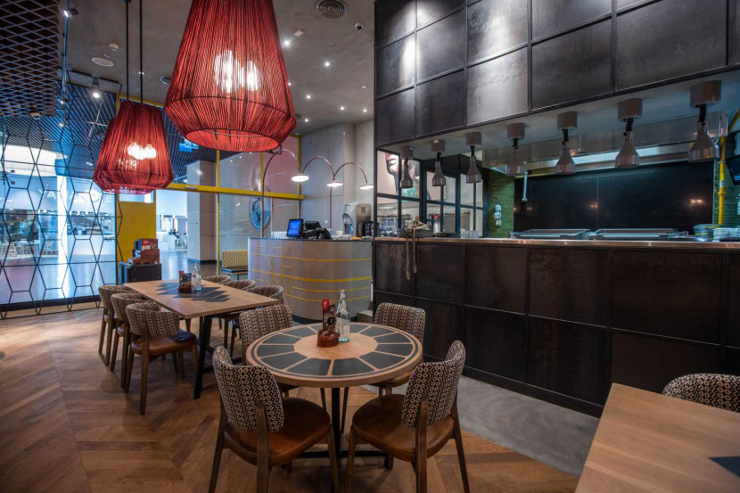 First Look Nando S Opens New Flagship Store At The Dubai Mall