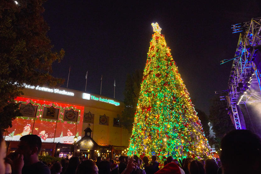 The Irish Village Dubai Reveals Christmas Tree Lighting Date Christmas Bars Nightlife Time Out Dubai
