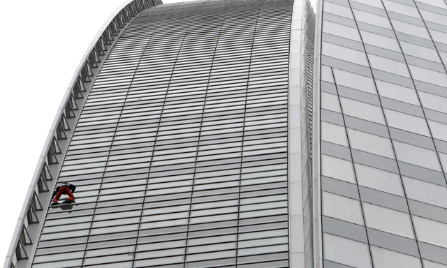 Spiderman Alain Robert S Daring Climbs News Time Out Dubai