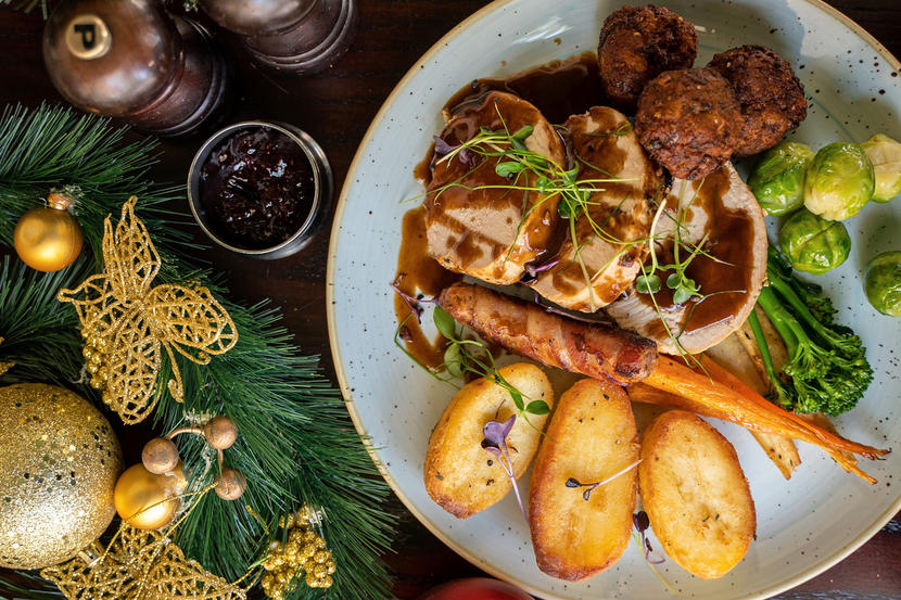 Christmas Day Brunches In Dubai 2020 Christmas Brunch Restaurants Time Out Dubai