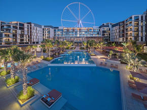Outdoor Pool Hotels In Dubai With Facilities Like Atm On Site Family Rooms Babysitting Time Out Dubai