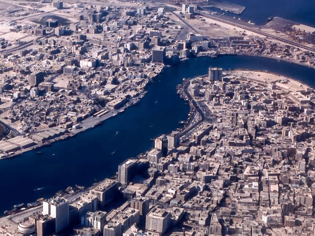 Old Dubai pictures :
Dubai Creek back before the modernisation of Dubai
